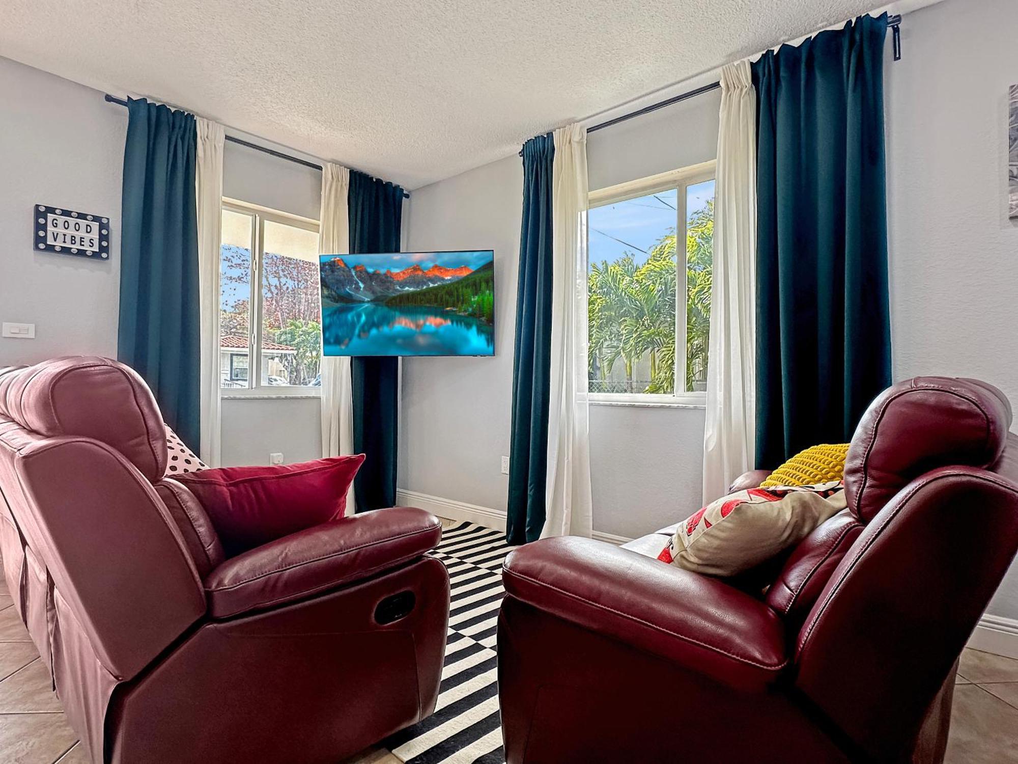Vacay Spot: Beachside Retreat with Urban Perks Miami Exterior photo